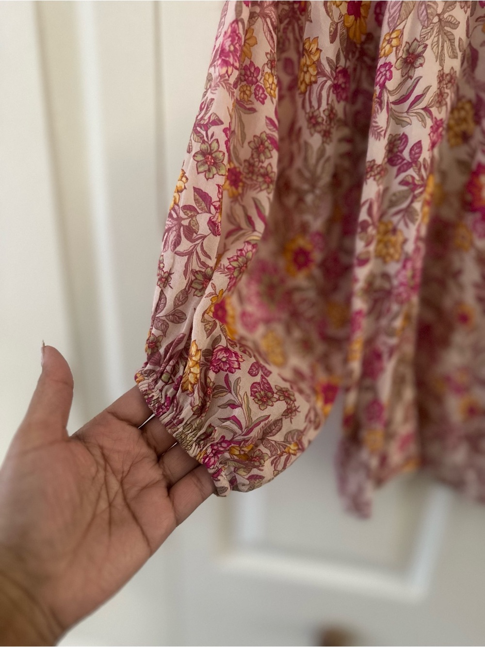 Evereve Z Supply Boho Chic Floral V-Neck Peasant Blouse - Pink Floral Sz Small - Picture 5 of 10